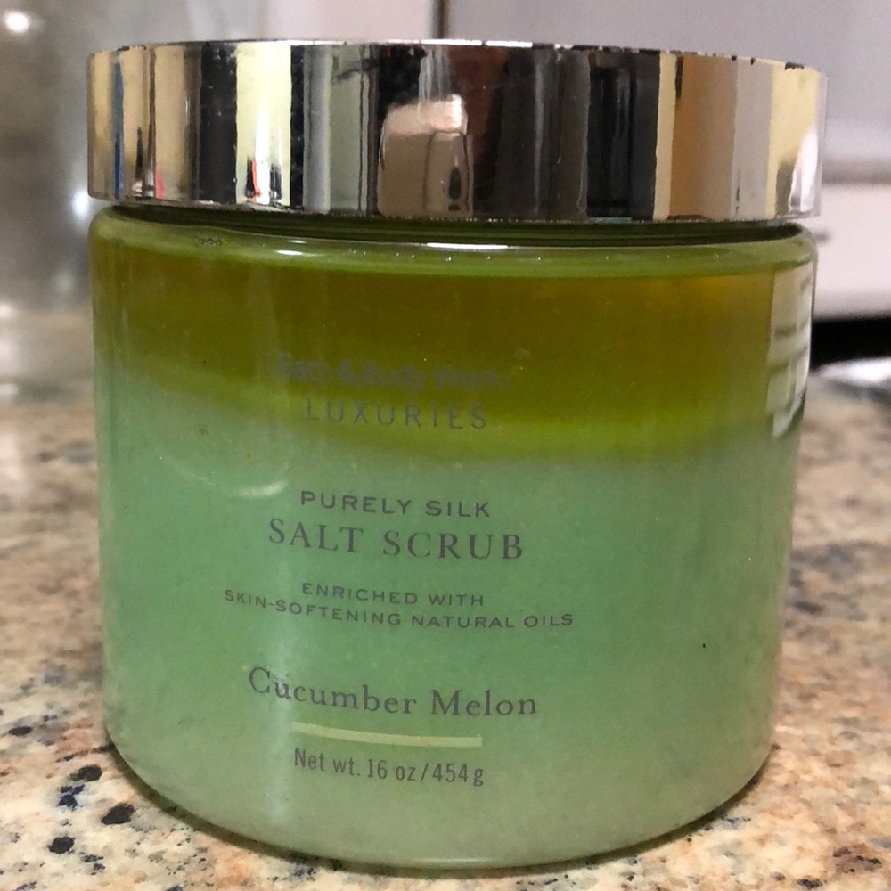 Bath & Body Works Purely Silk Salt Scrub Cucumber